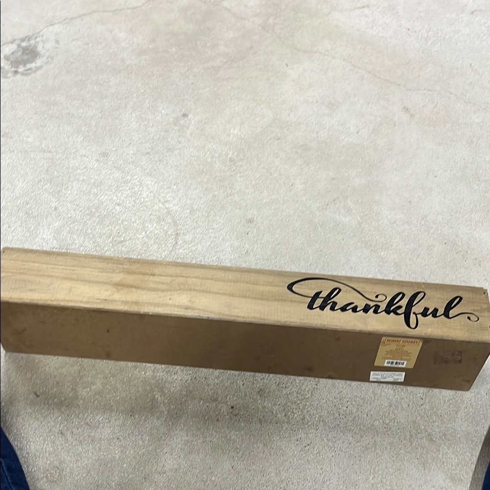 Wooden 'Thankful' decor box